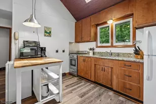 1009 Lakeside Dr E, Vernon, NJ 07422 - Photo 6