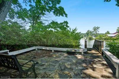 1009 Lakeside Drive East, Vernon, NJ 07422 - Photo 30