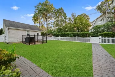251 High St, Nutley, NJ 07110 - Photo 32