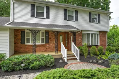 410 Stony Brook Dr, Bridgewater, NJ 08807 - Photo 2