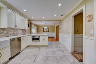 410 Stony Brook Dr, Bridgewater Twp., NJ 08807 - Photo 14