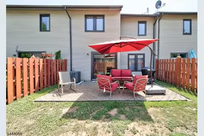 10 Plum Court, Raritan Township, NJ 08822 - Photo 20