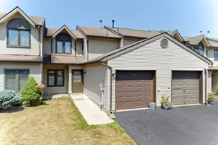 10 Plum Ct, Raritan Township, NJ 08822 - Photo 1