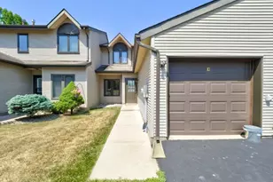 10 Plum Ct, Raritan Township, NJ 08822 - Photo 2