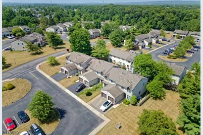 10 Plum Court, Raritan Township, NJ 08822 - Photo 32