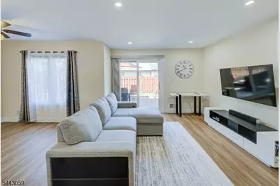 10 Plum Court, Raritan Township, NJ 08822 - Photo 10