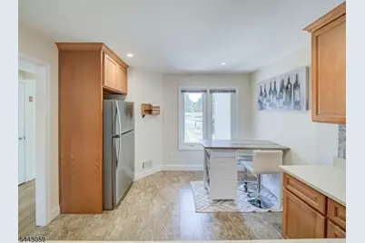 10 Plum Court, Raritan Township, NJ 08822 - Photo 8