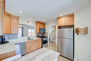10 Plum Ct, Raritan Township, NJ 08822 - Photo 6