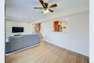 10 Plum Court, Raritan Township, NJ 08822 - Photo 12