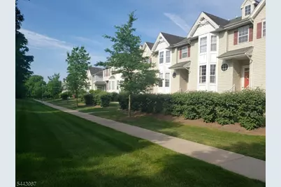 26 Worthington Ter, Raritan Township, NJ 08822 - Photo 1