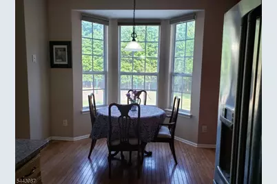 26 Worthington Ter, Raritan Township, NJ 08822 - Photo 6