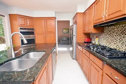 4 Heather Hill Way, Bridgewater, NJ 08807 - Photo 8
