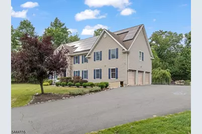 164 E Mountain Rd, Hillsborough Township, NJ 08844 - Photo 2