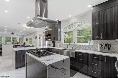 164 E Mountain Rd, Hillsborough Township, NJ 08844 - Photo 8