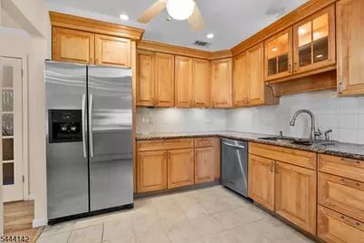 611 Grove St, Clifton, NJ 07013 - Photo 2