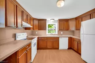 425 Powerville Rd, Boonton Township, NJ 07005 - Photo 4