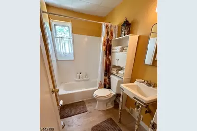 40-42 Moffett St, Woodbridge Township, NJ 08863 - Photo 10