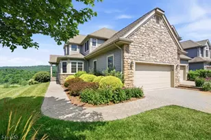98 Tarrington Rd, Hardyston Township, NJ 07419 - Photo 2
