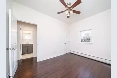 49 Livingston Ave #1, Lyndhurst Township, NJ 07071 - Photo 4
