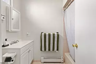 632 Chase Ave, Lyndhurst Township, NJ 07071 - Photo 10