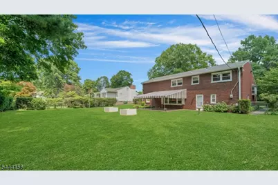 117 Yantacaw Brook Rd, Montclair, NJ 07043 - Photo 26