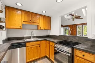 2217 Lakeside Dr W, Vernon Twp., NJ 07422 - Photo 12