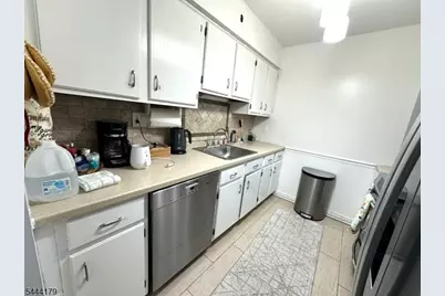 666 Mill St #C4, Belleville Twp., NJ 07109 - Photo 16