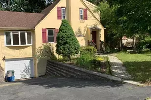 17 Dogwood Terrace, Livingston, NJ 07039 - Photo 2