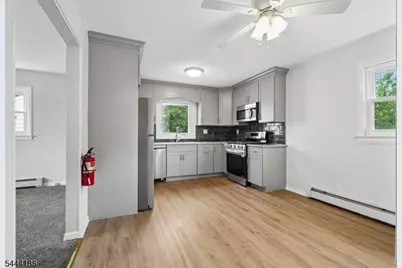 15 Wright Ct #2, Bloomfield, NJ 07003 - Photo 8