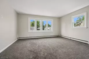 15 Wright Ct, Bloomfield, NJ 07003 - Photo 2