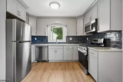 15 Wright Ct #2, Bloomfield, NJ 07003 - Photo 6