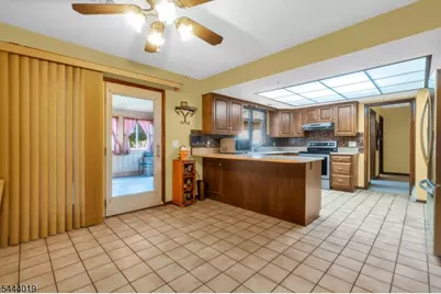 10 Tara Ct, Hardwick Township, NJ 07825 - Photo 16