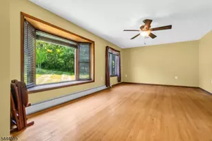 10 Tara Ct, Hardwick Township, NJ 07825 - Photo 6