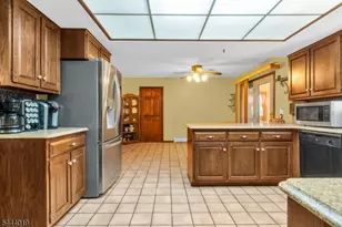 10 Tara Ct, Hardwick Township, NJ 07825 - Photo 14