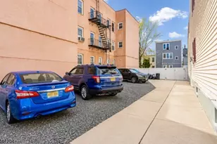 138 E Jersey St, Elizabeth, NJ 07206 - Photo 12