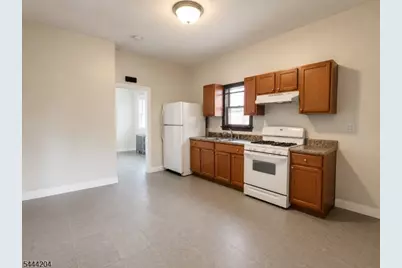 138 E Jersey St #1, Elizabeth, NJ 07206 - Photo 8
