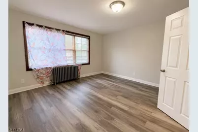 138 E Jersey St #1, Elizabeth, NJ 07206 - Photo 2