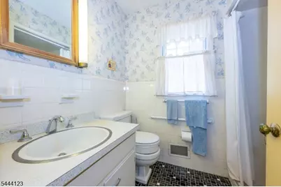 5 Brookwood Dr, West Caldwell, NJ 07006 - Photo 20