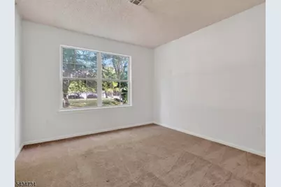 33 Seton Hall Dr, Newark, NJ 07103 - Photo 10