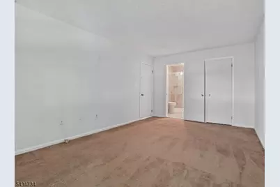 33 Seton Hall Dr, Newark, NJ 07103 - Photo 12