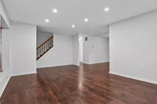 33 Seton Hall Dr, Newark, NJ 07103 - Photo 4