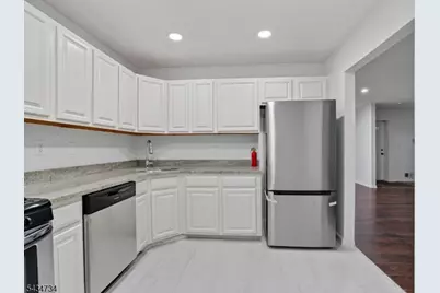33 Seton Hall Dr, Newark, NJ 07103 - Photo 6