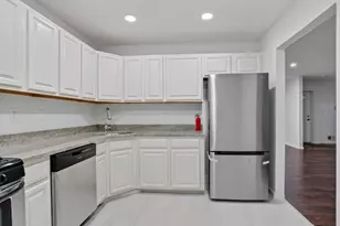 33 Seton Hall Dr, Newark, NJ 07103 - Photo 6