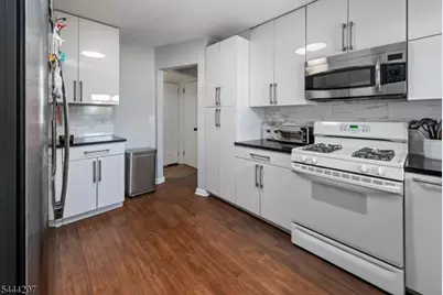 48 Sanford Ave, Belleville, NJ 07109 - Photo 8