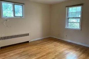 118 Fairfield Dr, Paramus, NJ 07652 - Photo 8