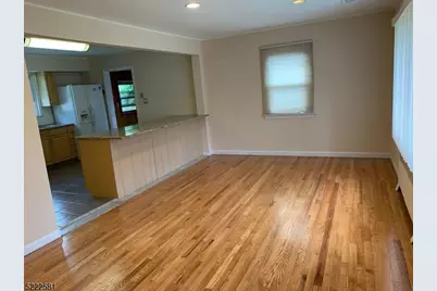 118 Fairfield Dr, Paramus, NJ 07652 - Photo 1