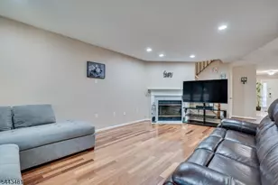 47 Sapphire Ln, Franklin Township, NJ 08823 - Photo 6