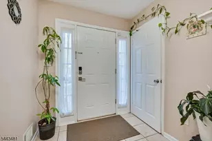 47 Sapphire Ln, Franklin Township, NJ 08823 - Photo 2