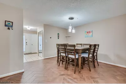 47 Sapphire Ln, Franklin Township, NJ 08823 - Photo 4