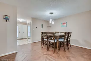 47 Sapphire Ln, Franklin Township, NJ 08823 - Photo 4